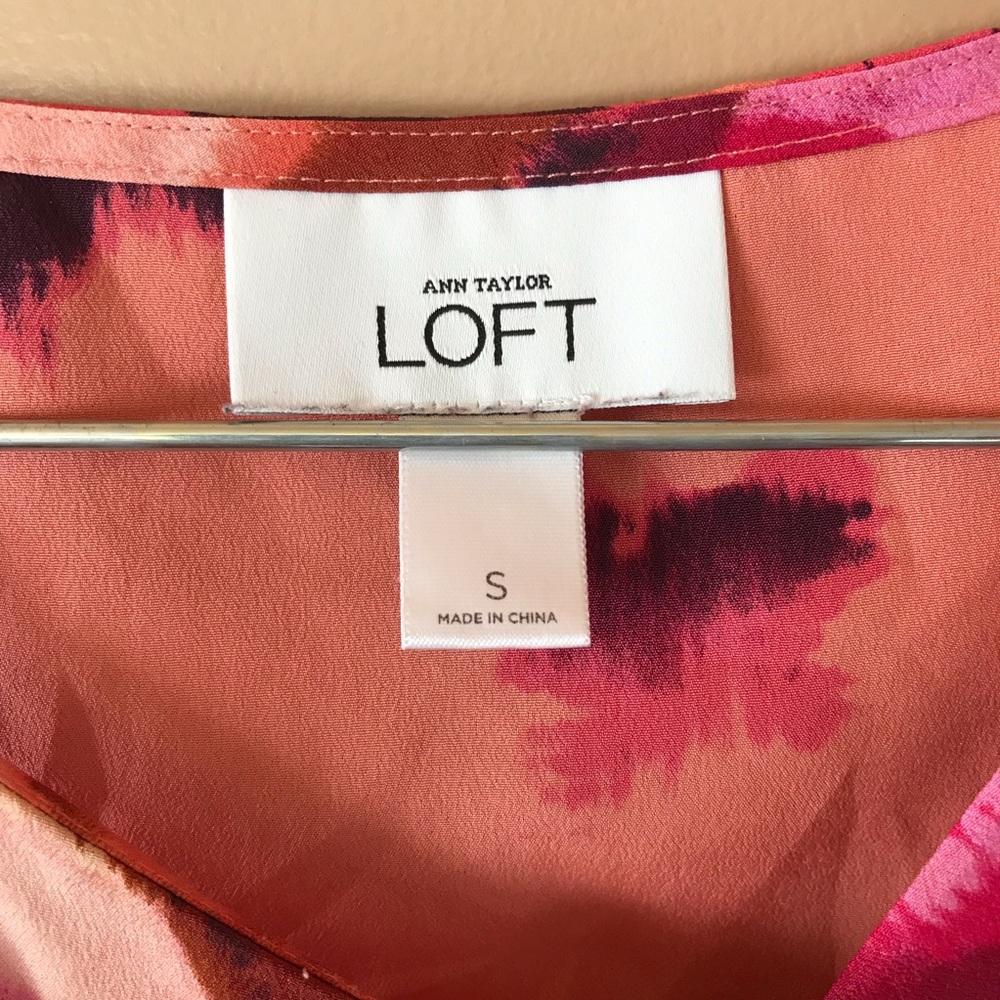 Ann Taylor Loft asymmetrical floral blouse, Size Small - Picture 6 of 7